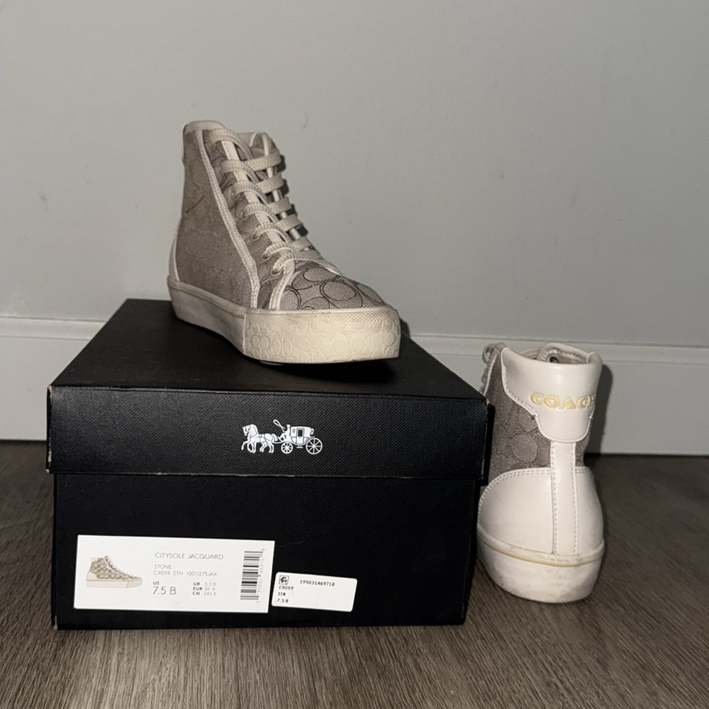 Coach Citysole in Bone Jacquard. - Picture 2 of 4